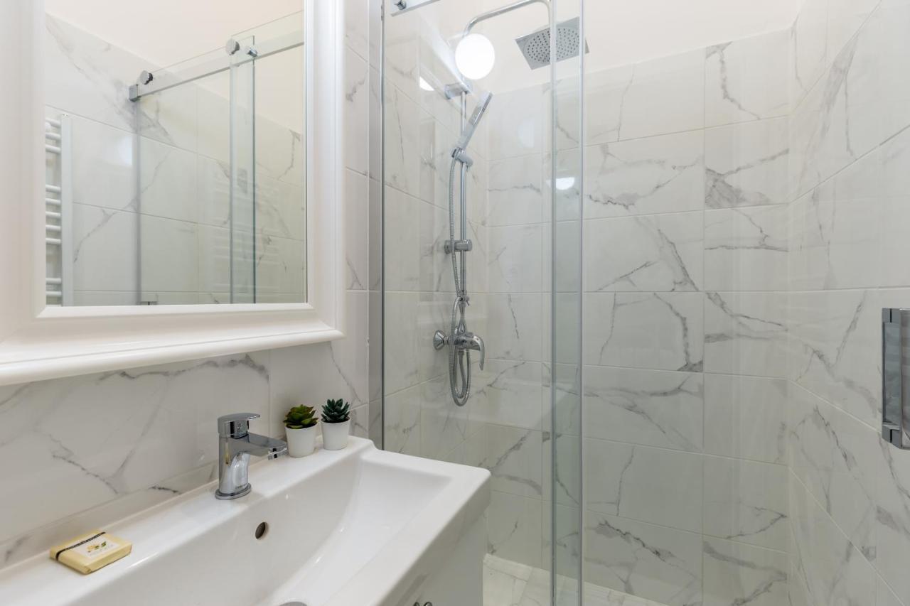 W33 - Prime Location - Comfortable Quality Apartments By Bqa Budapest Exterior photo